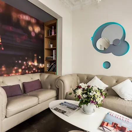 Hotel Lumières Montmartre Parigi