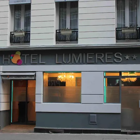 Lumières Montmartre 3*