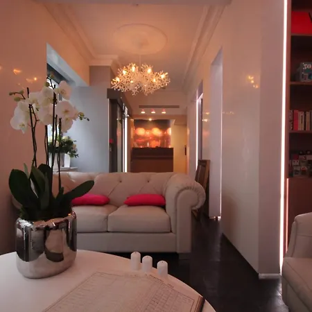 Hotel Lumières Montmartre 3*