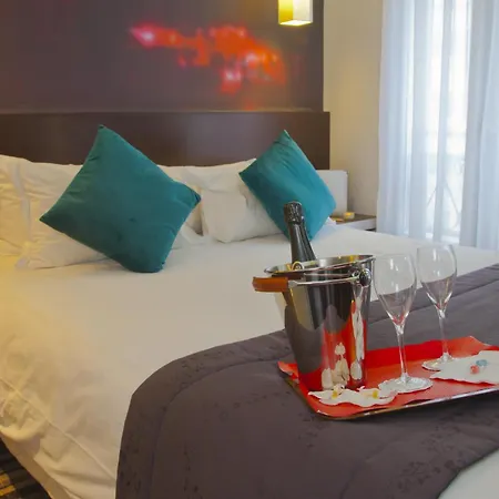 Hotel Lumières Montmartre 3*