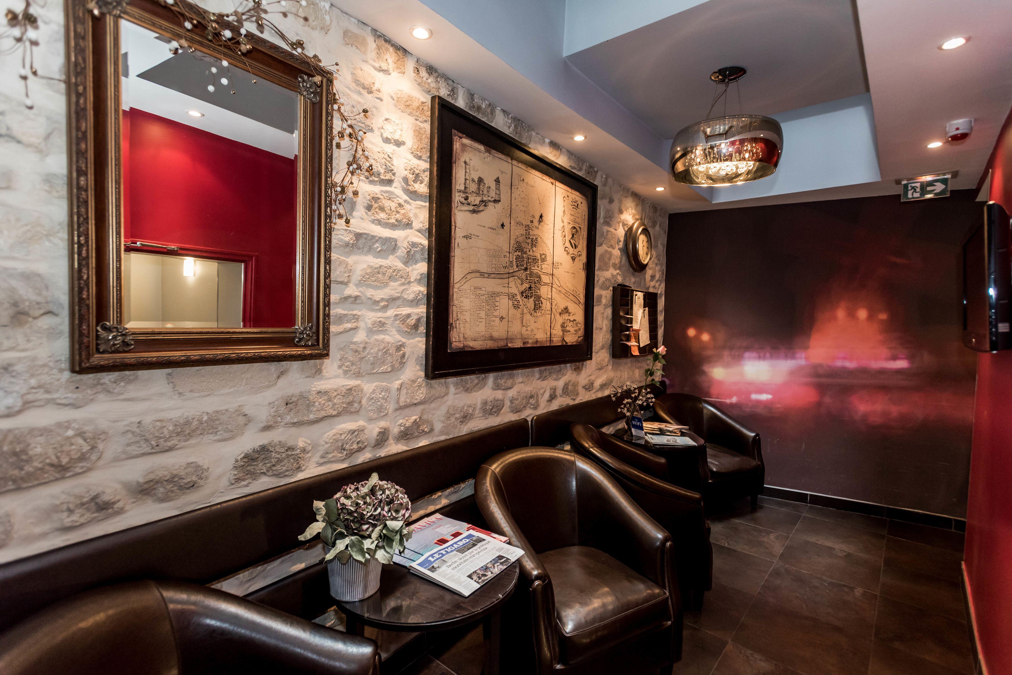 Lumieres Montmartre Hotel 3*