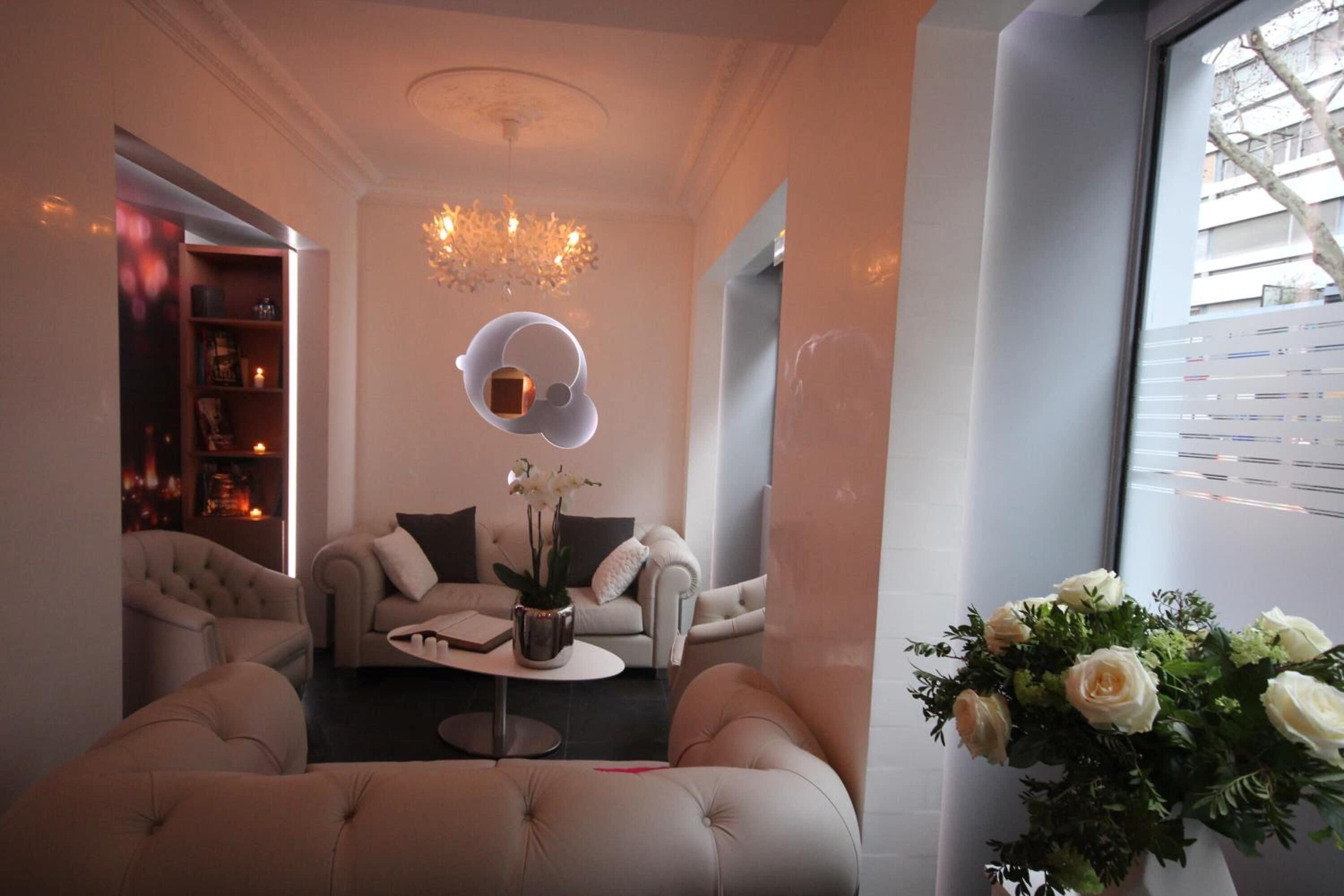 Lumieres Montmartre Hotel Paris