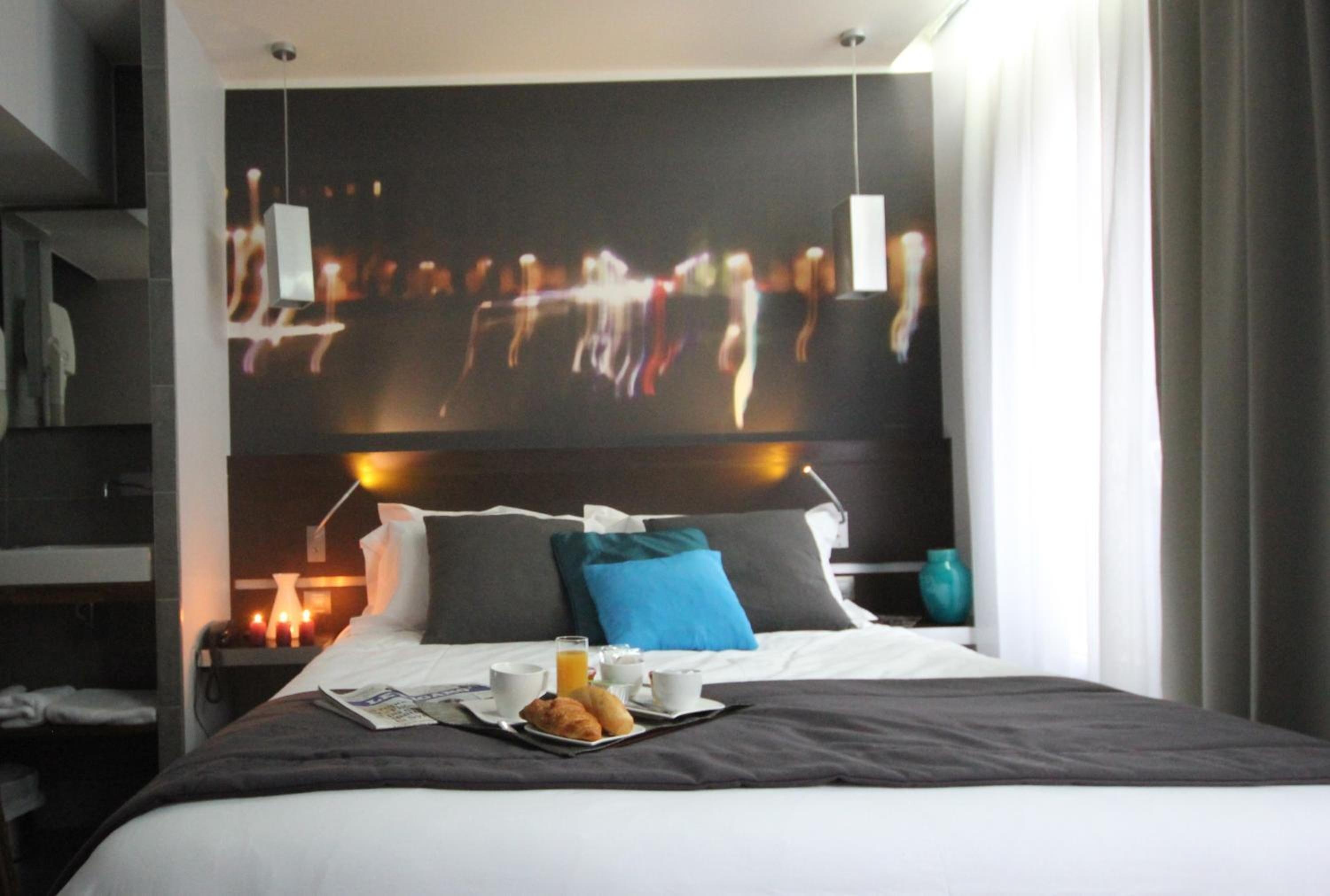 Hotel Lumieres Montmartre 3*