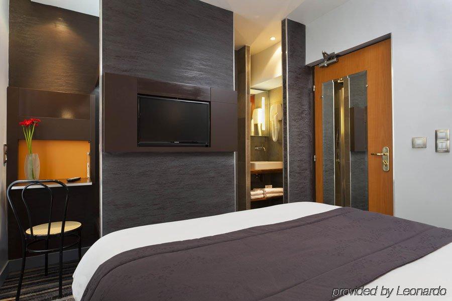 Hotel Lumières Montmartre Parigi