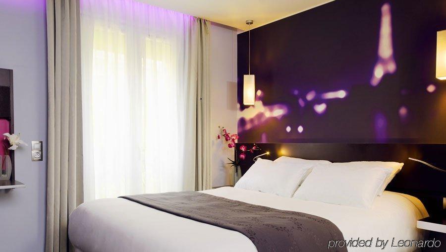 Hotel Lumières Montmartre Parigi