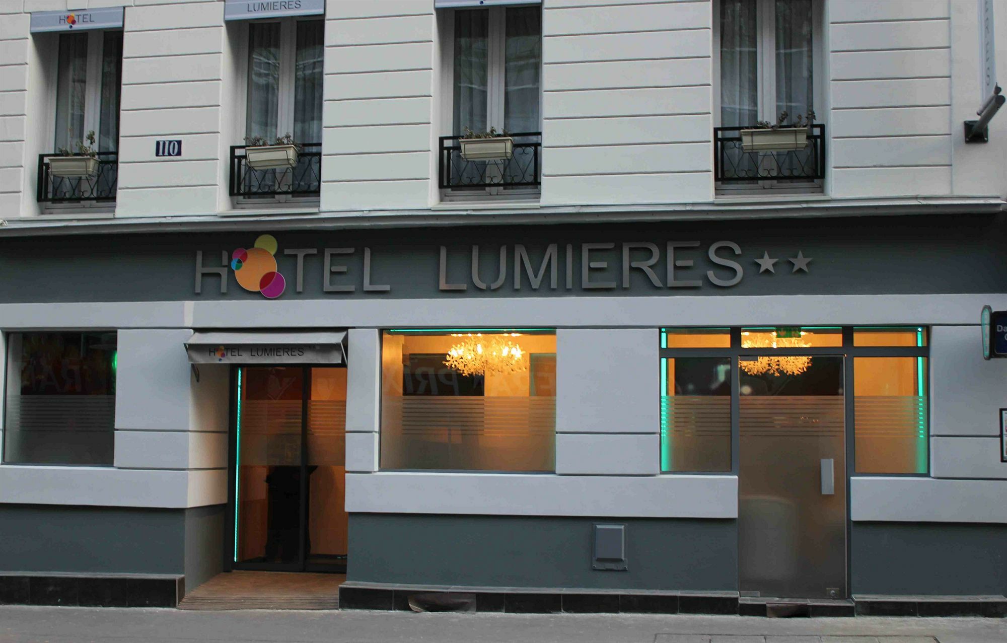 Lumières Montmartre Hotel Parigi