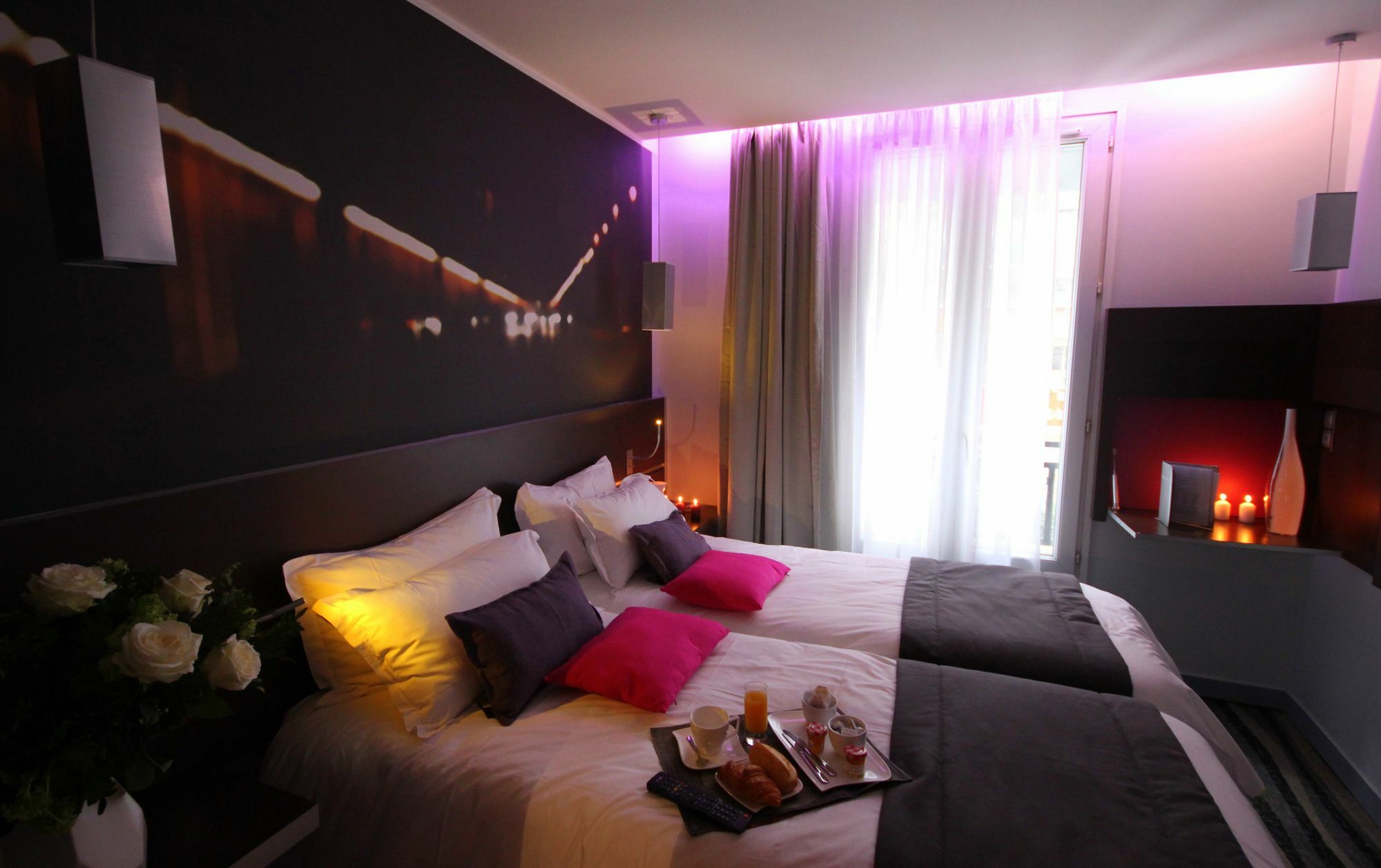 Hotel Lumières Montmartre Parigi