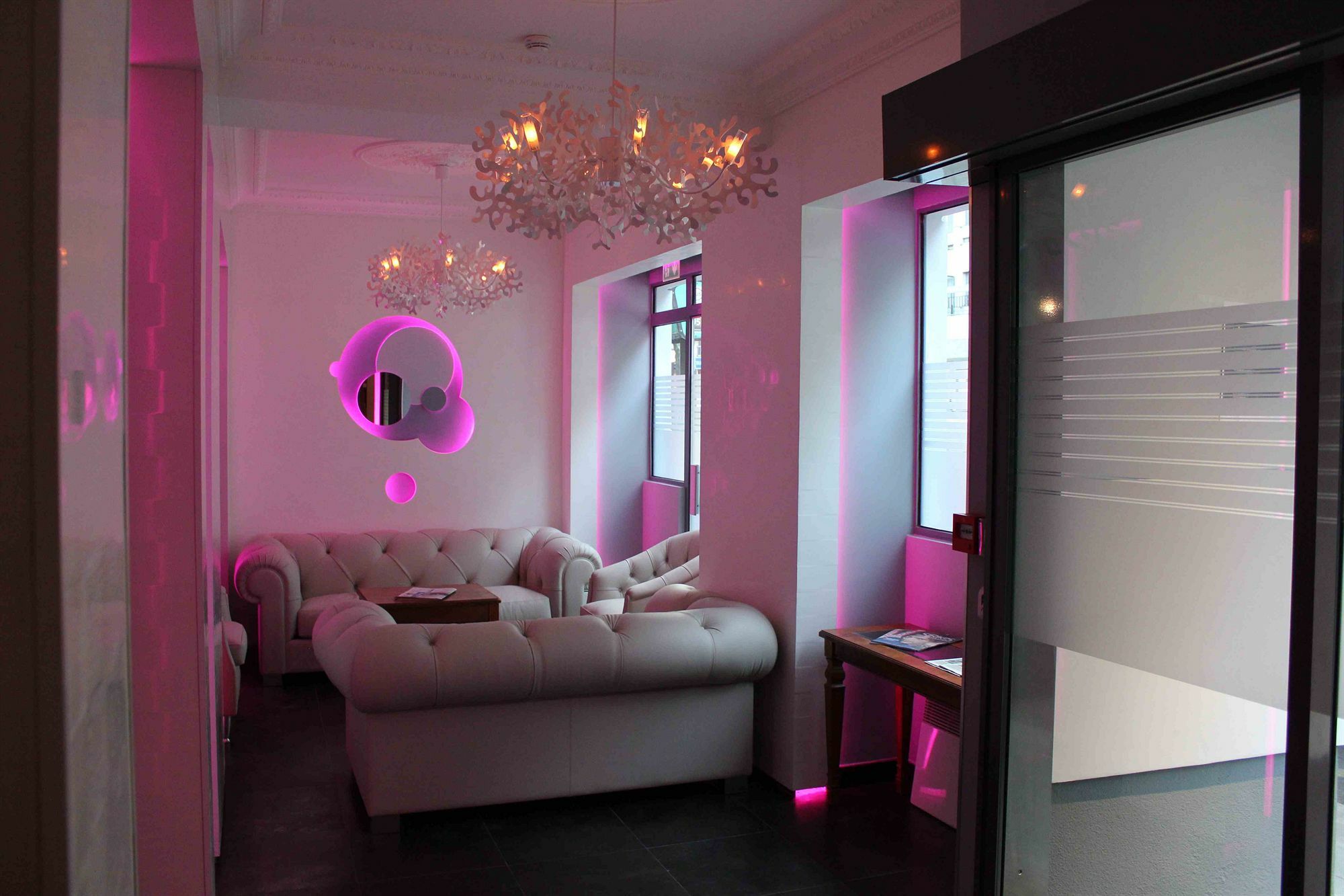 Hotel Lumières Montmartre Parigi