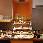 Hôtel Lumières Montmartre Paris